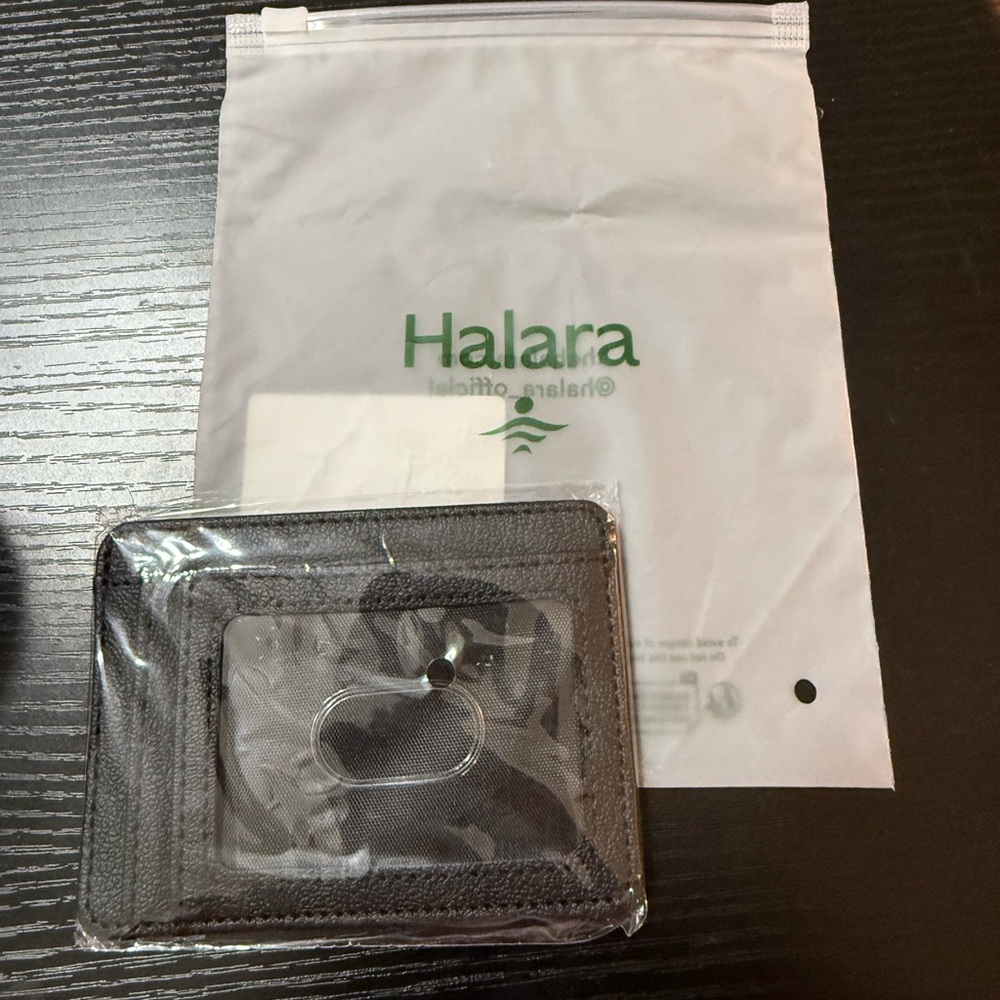 NEW!! HALARA Black Card Holder